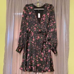 Banana Republic dress. NWT Black floral cocktail length dress.